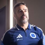 Escalação do Cruzeiro: Artur Jorge faz mudança para clássico contra Atlético