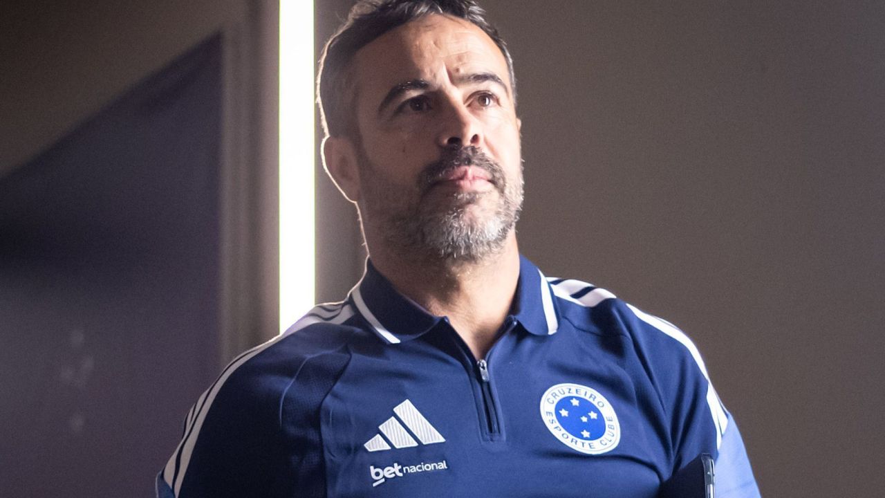 A pressão do Atlético e a fase crescente do Cruzeiro antecipam um clássico decisivo no Mineirão