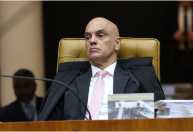 DPU afirma que Moraes não pode julgar ação contra Eduardo Bolsonaro