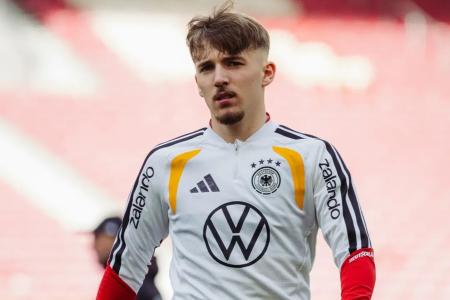 Lennart Karl em atuação pela Seleção Alemã