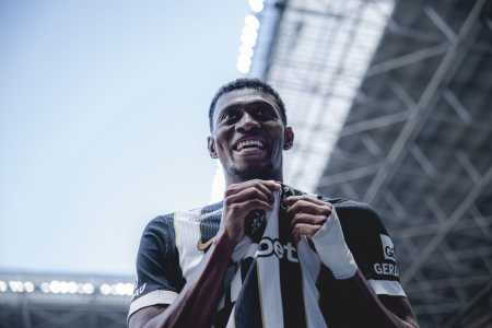 Mateo Cassierra, atacante do Atlético