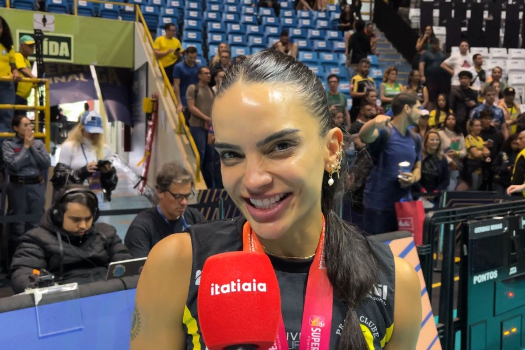 Campeã da Superliga, Natinha abre o jogo sobre possibilidade de voltar à Seleção