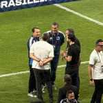 Dirigentes de Cruzeiro e Atlético têm 'resenha' no Mineirão antes de clássico