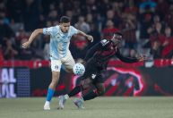 Com cartões vermelhos para os dois lados, Athletico-PR e Grêmio empatam pelo Brasileirão