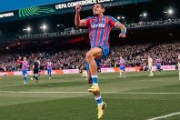 Crystal Palace e Rayo Vallecano vencem e avançam para a final da Conference League