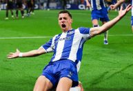 Polonês decide, Porto vence Alverca em casa e é campeão português
