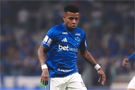 Arroyo e Kaiki, do Cruzeiro, foram expulsos no jogo contra o Atlético