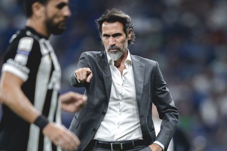 Eduardo "Barba" Domínguez em ação durante Atlético 3 a 1 Cruzeiro, no Mineirão