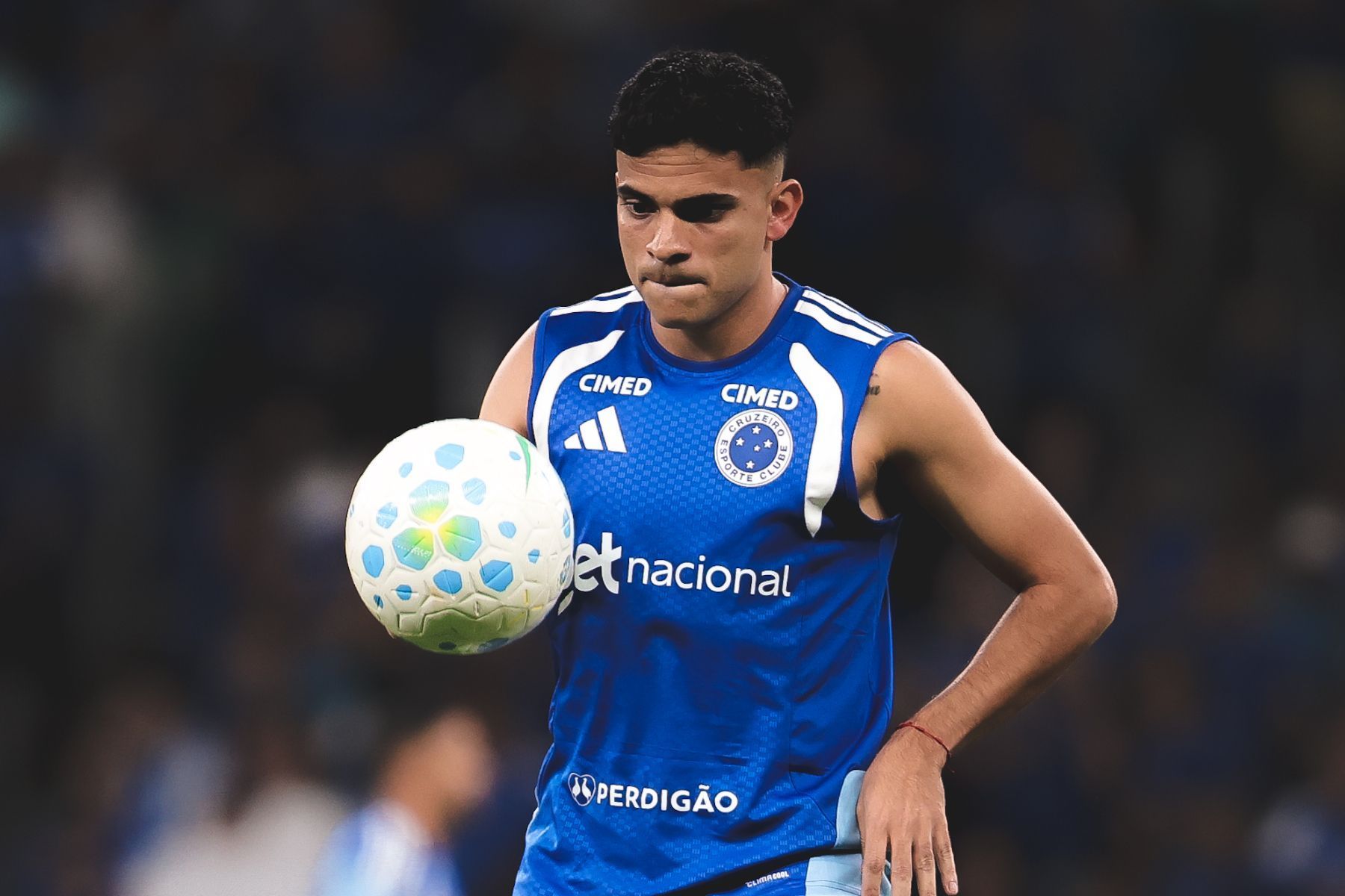 Atacante pode ser desfalque do Cruzeiro para 'decisão' pela Libertadores