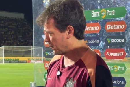 Fernando Diniz, treinador do Corinthians