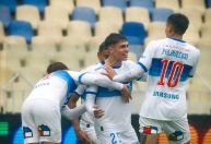 U. Católica preserva titulares e 'enche o tanque' para duelo com Cruzeiro