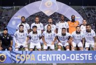 Ex-Cruzeiro brilha, derruba 'último invicto do Brasil' e leva time à final regional