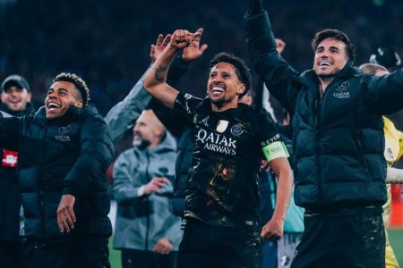 Jogadores do PSG celebram classificação à final da Champions League • Divulgação/PSG