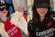 Torcedora do Arsenal, Anne Hathaway revive coincidência histórica com o clube