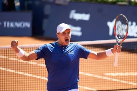 Hamad Medjedovic, sérvio adversário de João Fonseca no Masters 1000 de Roma