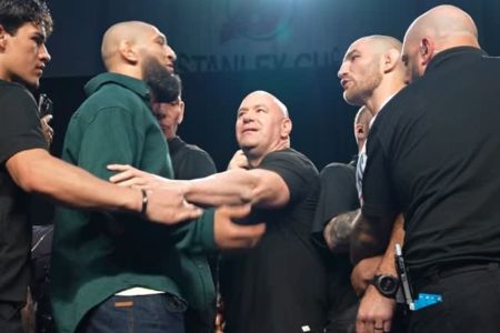 Khamzat Chimaev e Sean Strickland durante encarada para o UFC 328