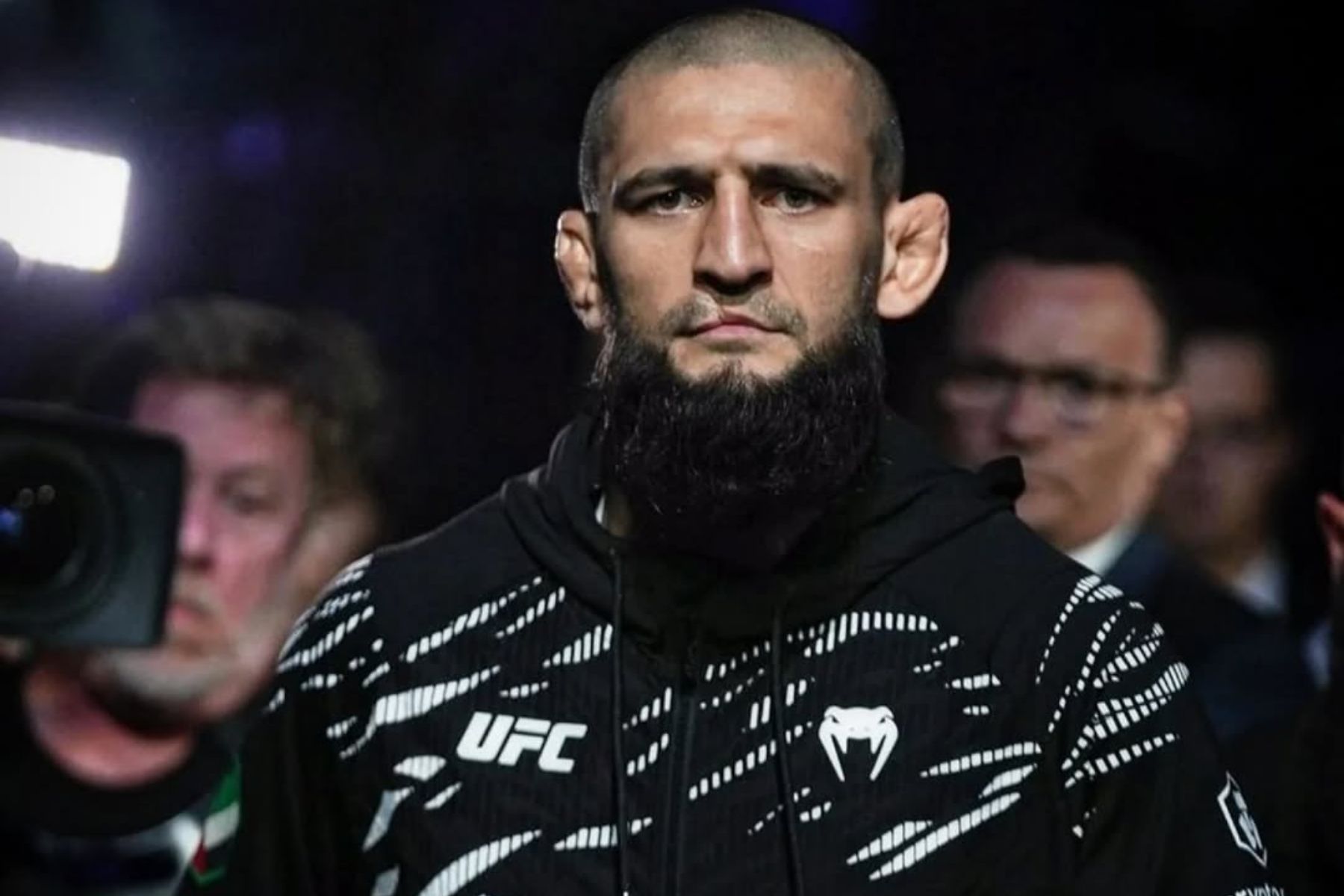 Chimaev em ação: horário e onde assistir ao card completo do UFC 328