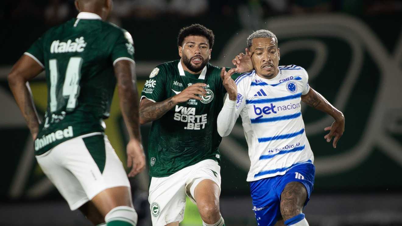 Ex-Cruzeiro, volante se recupera e deve reforçar Goiás em decisão na Copa do Brasil