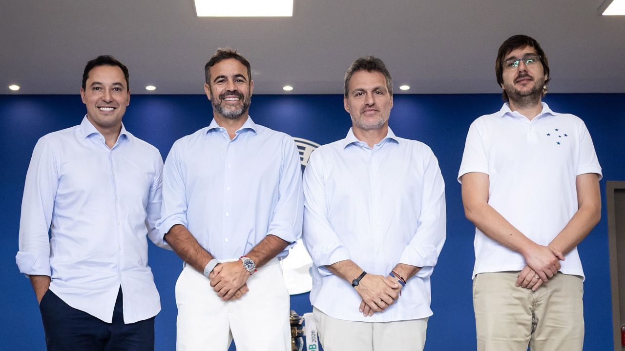 Às vésperas da janela de transferências, Cruzeiro mira reforços pontuais para 2026
