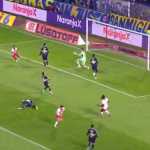 Boca Juniors sofre gol de ex-Vasco após 'apagão' da defesa no Argentino; assista