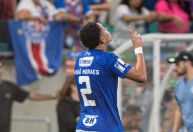 Jovens brilham, Cruzeiro vence Bahia de virada e ‘pega elevador’ no Brasileirão
