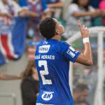 Jovens brilham, Cruzeiro vence Bahia de virada e ‘pega elevador’ no Brasileirão