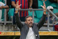 Artur Jorge reage à virada do Cruzeiro sobre o Bahia e destaca utilização de jovens