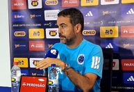 Artur Jorge diz como Cruzeiro deve lidar com a arbitragem: 'Todos alinhados'