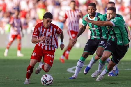 Jogo entre Náutico e América pela Série B