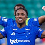 Atacante volta a jogar e será contratado em definitivo pelo Cruzeiro; veja detalhes