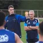 No Botafogo, Tite rebate críticas sobre filho no Cruzeiro: 'Quem me conhece sabe'