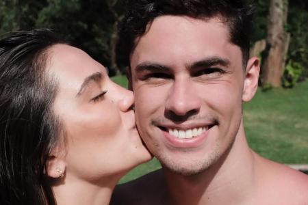 Julia Kudiess e Leo Lukas assumem relacionamento