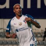 Ex-Atlético, Deyverson faz golaços, provoca adversários e pede desculpas à LDU