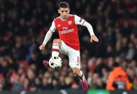Ex-Arsenal, uruguaio é atacado a socos na Turquia em público