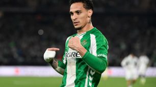 Clube espanhol volta à Champions League após 20 temporadas com 'ajuda' de atacante brasileiro