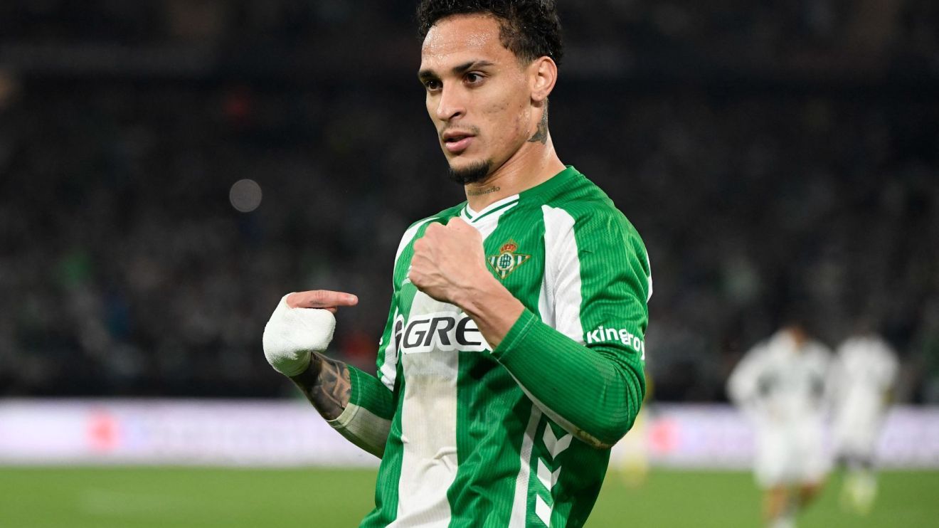 Clube espanhol volta à Champions League após 20 temporadas com 'ajuda' de atacante brasileiro