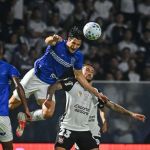 Em vantagem, Corinthians recebe Barra em duelo por vaga nas oitavas da Copa do Brasil