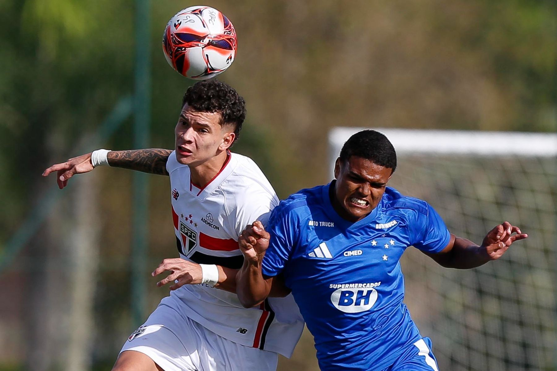 Cruzeiro reencontra Júlio Baptista e empata com São Paulo pelo Brasileiro Sub-20