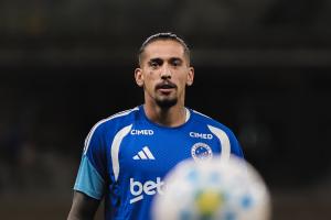 Chico da Costa atrai interesse de clube da Série B e pode deixar o Cruzeiro até a próxima sexta (11)
