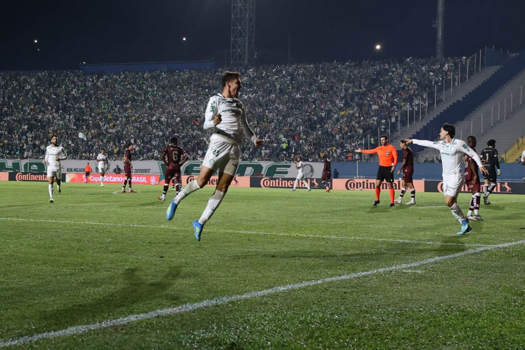 Palmeiras volta a golear Jacuipense e avança às oitavas da Copa do Brasil