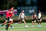 Jogador do Flamengo reforça equipe da Globo durante a Copa do Mundo