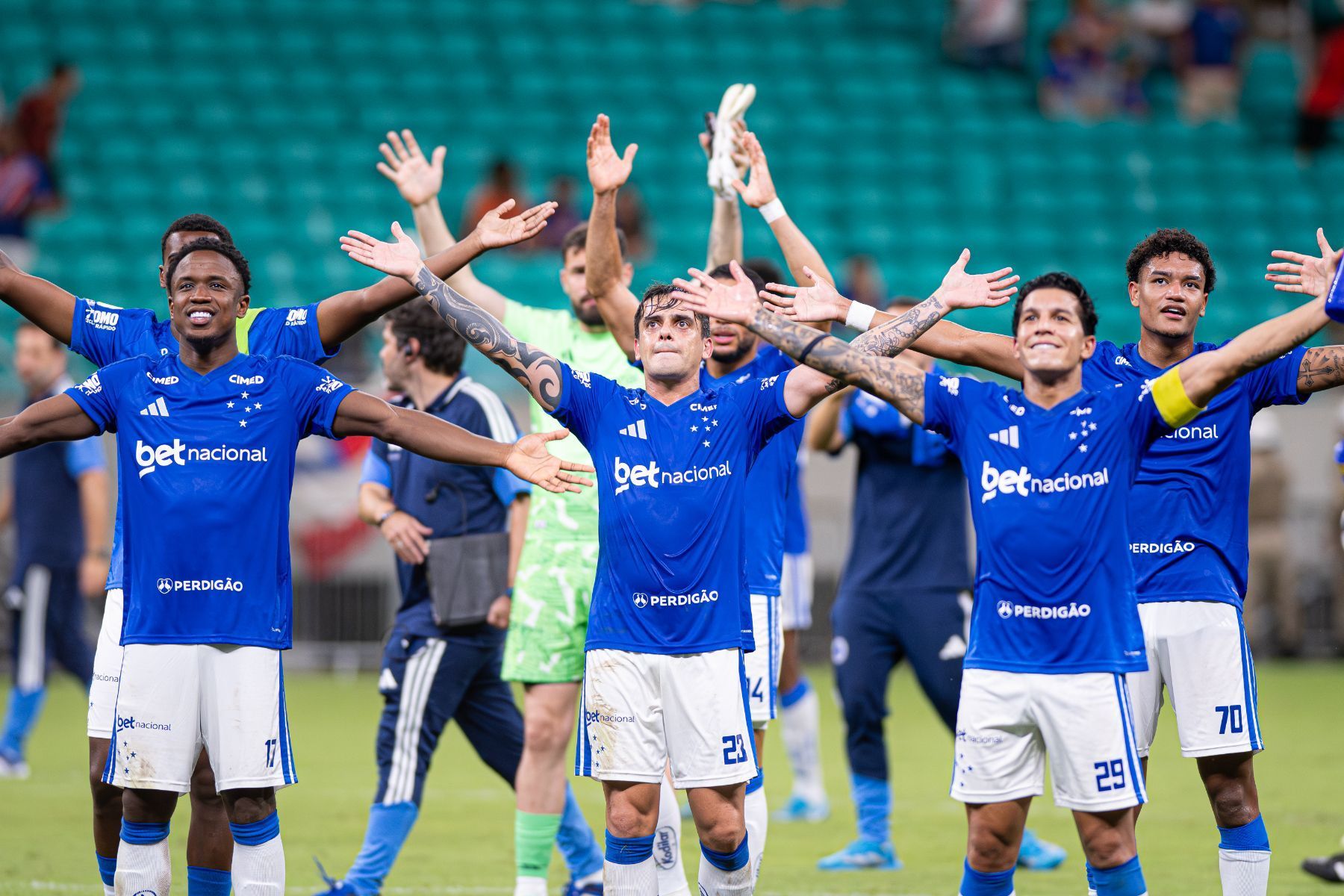 A história de superação de Fagner: acidente na infância molda carreira e resistência no futebol