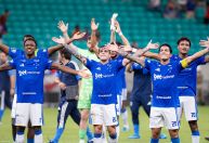 Titular do Cruzeiro detalha grave acidente na infância e conta como teve a vida salva
