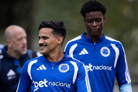 Kaiki e Jonathan Jesus em atividade pelo Cruzeiro • Gustavo Aleixo/Cruzeiro