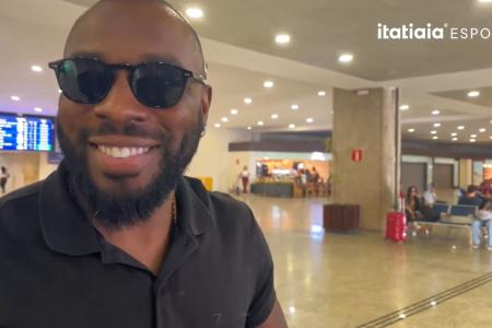 Zagueiro Manoel chega para reforçar time do América