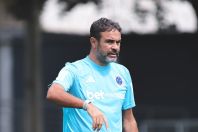 Escalação do Cruzeiro: o que Artur Jorge pode fazer para jogo contra o Palmeiras