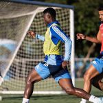 Atacante desfalca Cruzeiro em jogo contra Palmeiras; saiba motivo