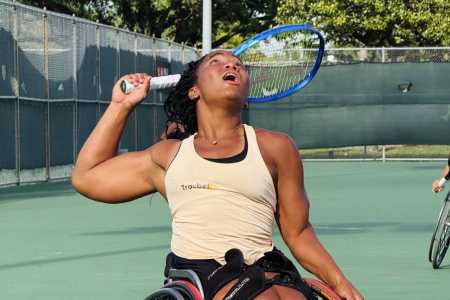 Vitória Miranda, top 1 do brasil no tênis em cadeira de rodas • Divulgação/Instagram Vitória Miranda