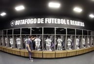 Botafogo x Corinthians: volante da Seleção é cortado antes de completar 13 jogos