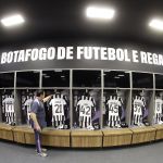 Botafogo x Corinthians: volante da Seleção é cortado antes de completar 13 jogos